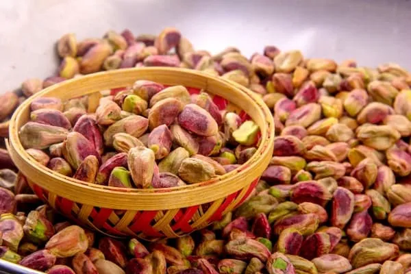 خواص تغذیه ای مغز پسته زرند