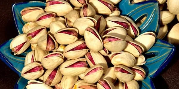 خرید و قیمت روز مغز پسته احمد آقایی