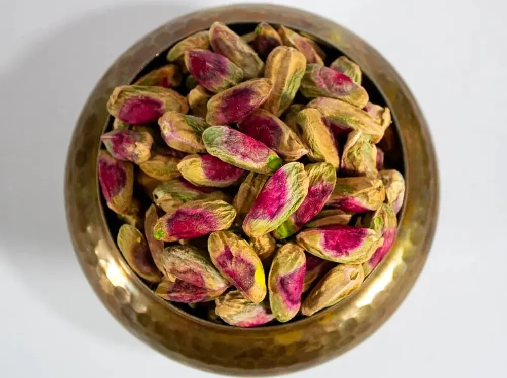 خرید مغز پسته اکبری زعفرانی با قیمت استثنایی